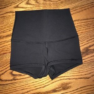 NWOT lululemon yoga shorts